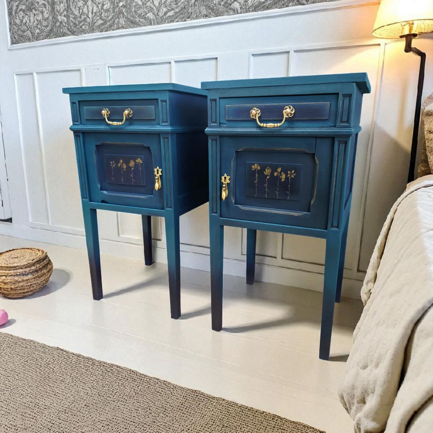 Midnight Blossom Nachtkastjes